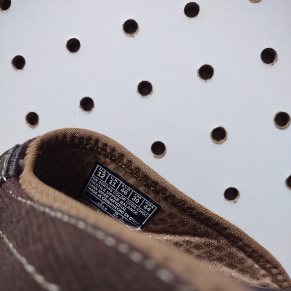 Bundle of Mens 12 Slip Ons - Picture 8 of 9